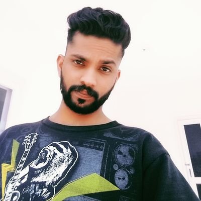 Profile Picture of Money Singh (@moneysingh1111) on Twitter