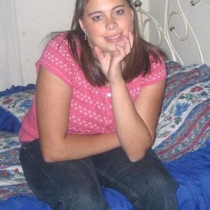 Profile Picture of April Bates (@aprdbates) on Myspace