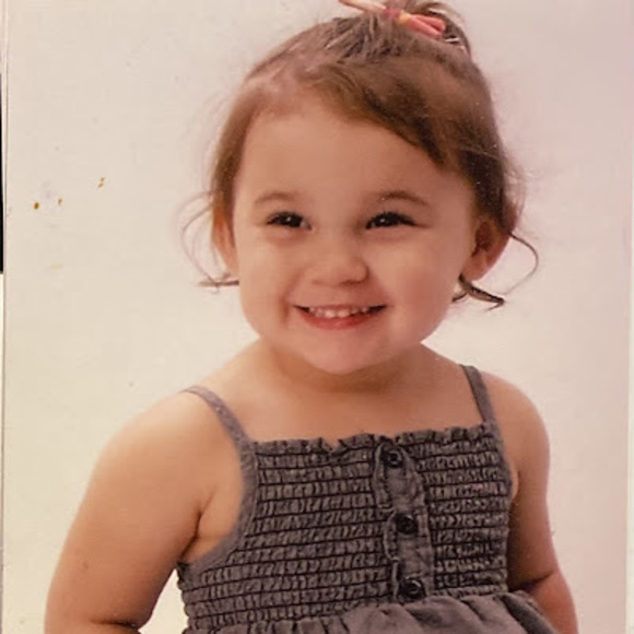 Profile Picture of Madison Laage (@madison_laage) on Poshmark