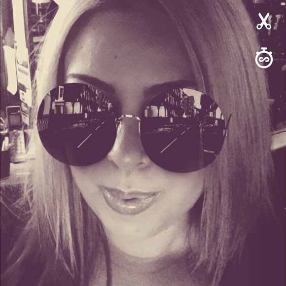 Profile Picture of Stephanie Zagic (@szagic1) on Poshmark