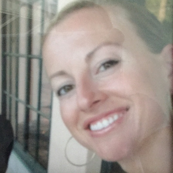 Profile Picture of Erica Hebert (@erica1900) on Poshmark