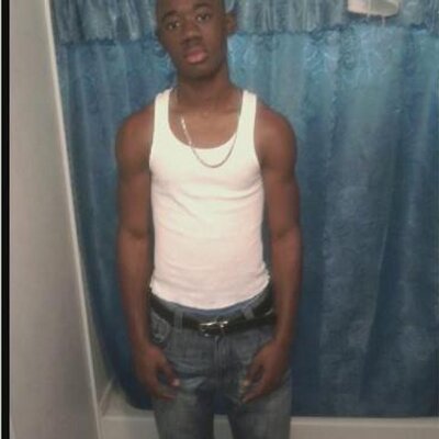 Profile Picture of Dee Fields (@ReaL_deefileds) on Twitter