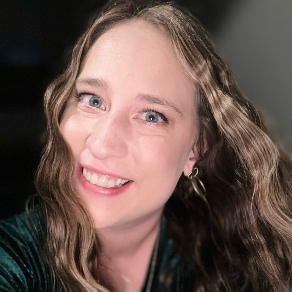 Profile Picture of Kasey Kohlstaedt (@kasalace) on Poshmark