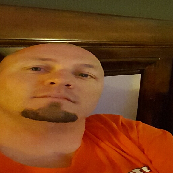 Profile Picture of Robert Coleman (@bob_colemam) on Poshmark