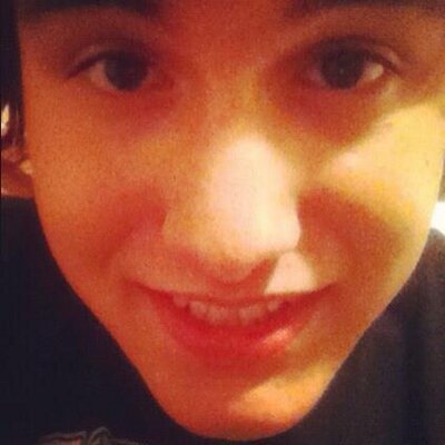 Profile Picture of Chris Grimmett (@mybloodmylove) on Twitter
