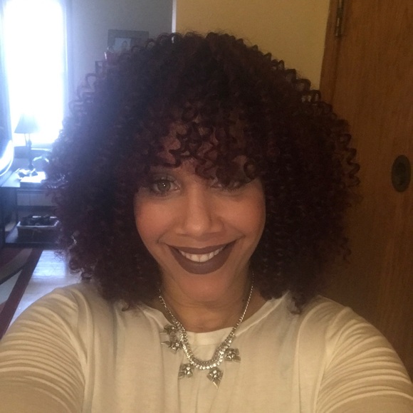 Profile Picture of Aprell Owens (@rianjazjalen3) on Poshmark