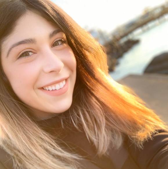 Profile Picture of Paula Caragea (@paolaninah) on Poshmark