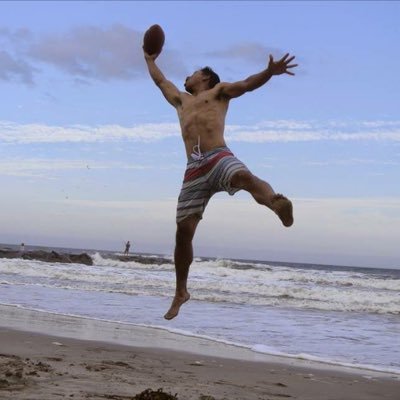 Profile Picture of Robert Sison (@Bobby_Montalvo) on Twitter