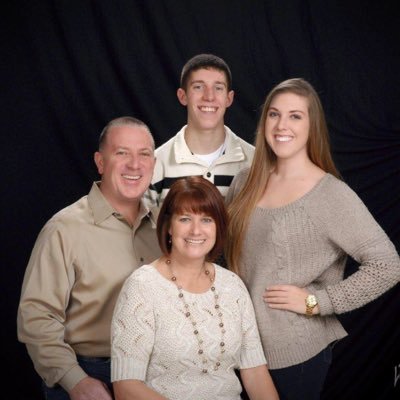 Profile Picture of Robin Brazell (@4Brazells) on Twitter