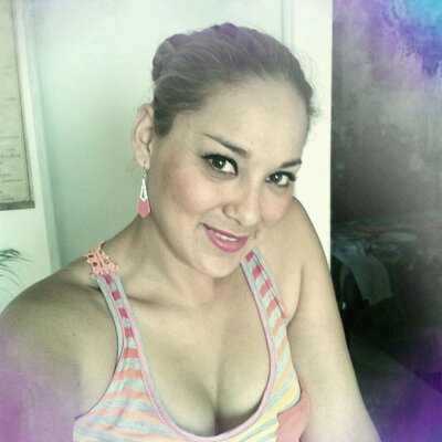 Profile Picture of Iris Villegas (@irisvillegas84) on Twitter