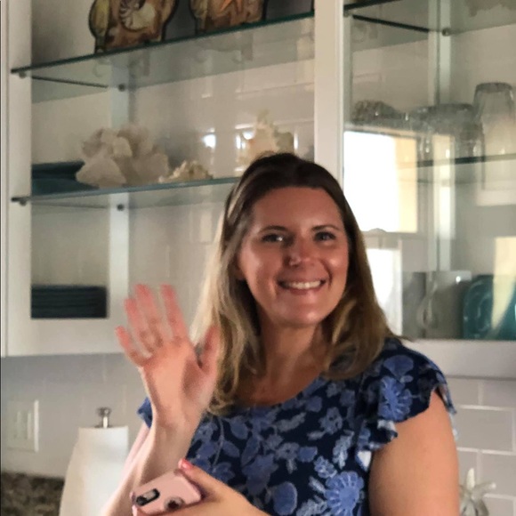 Caryn Morgan - Poshmark Profile Picture of Caryn Morgan (@carynmorgan) on Poshmark