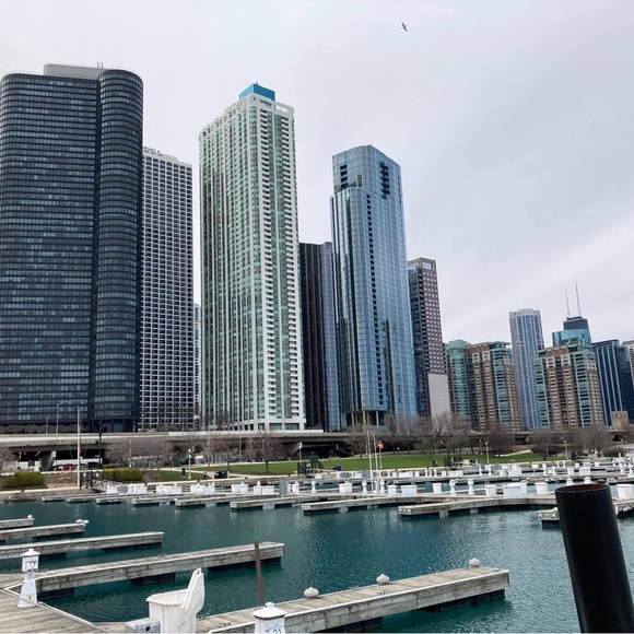 Profile Picture of Mario Silverio (@unseenhd) on Poshmark