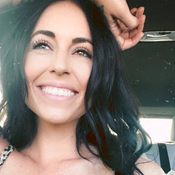 Kalli Longoni - Poshmark Profile Picture of Kalli Longoni (@kallijoooo) on Poshmark