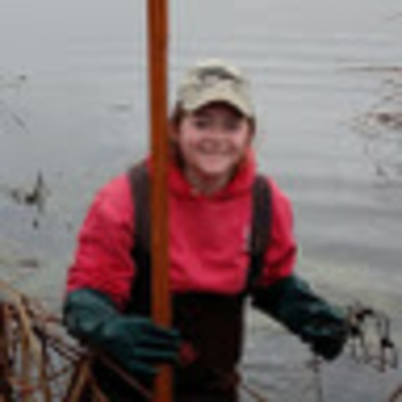 Profile Picture of Lexi Schraufnagel (@lexschraufnagel) on Poshmark