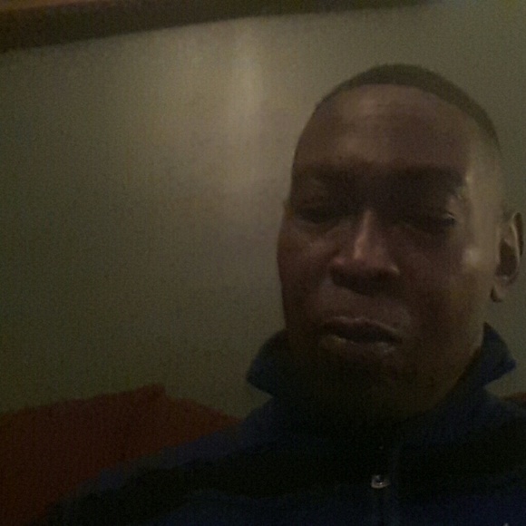 Profile Picture of William Gordon (@bgjames) on Poshmark
