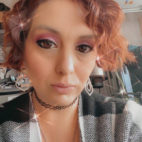 Profile Picture of Kristin Bradshaw (@utsatwirler) on Poshmark