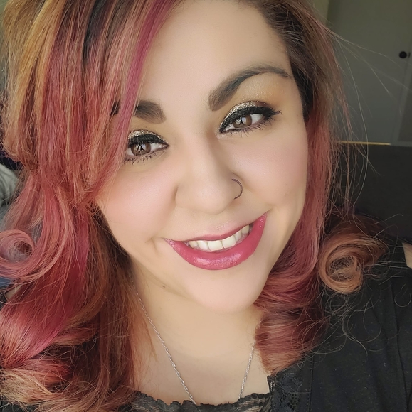 Profile Picture of Crystal Cordova (@cordovac) on Poshmark