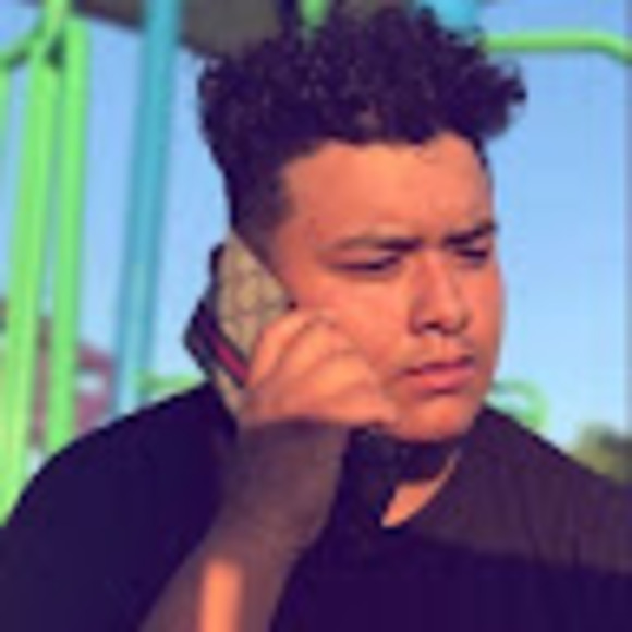 Profile Picture of Young pinto Productions (@loofwater) on Poshmark