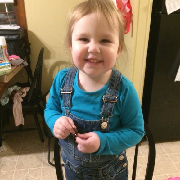 Profile Picture of Jessica Foster (@smileygirl1877) on Poshmark