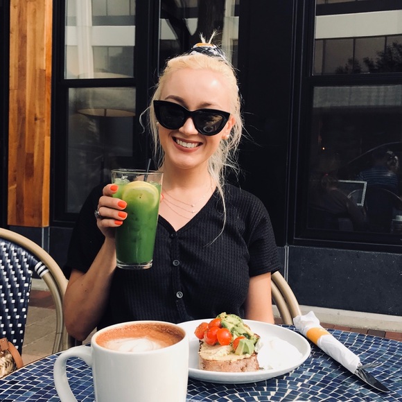 Profile Picture of Ulyana Chmyr (@ulyana1994) on Poshmark