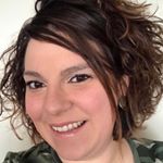 Profile Picture of Elizabeth Sari Miller (@elizabethsarimiller) on Instagram