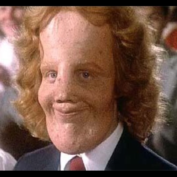 Profile Picture of Caitlin Mullins (@cmullins83) on Poshmark