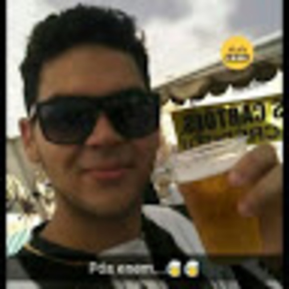 Profile Picture of Lucas Leal (@lucasleal93) on Poshmark