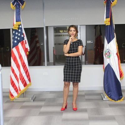 Profile Picture of Luz Mena (@Arobymena) on Twitter