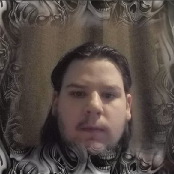 Profile Picture of Kris Cwick (@kriscwick1998) on Poshmark