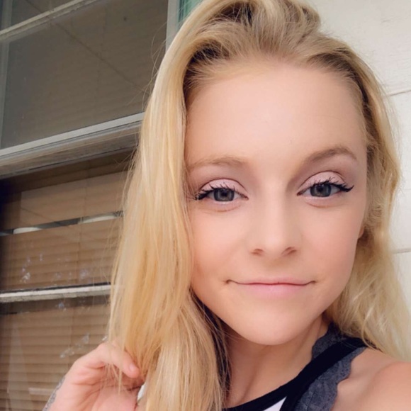 Profile Picture of Megan Jimenez (@mcjimenez567) on Poshmark