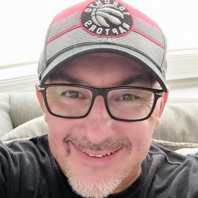 Profile Picture of Sean Seaton (@SeatonSays) on Twitter