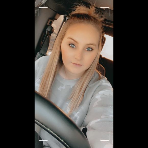 Profile Picture of Tori Payne (@t_payne93) on Poshmark