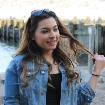 Profile Picture of Julianna Rolaf (@JuliannaRolaf) on Twitter