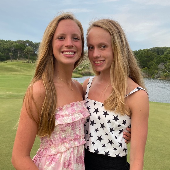 Profile Picture of Katie Chignell (@katiechignell) on Poshmark