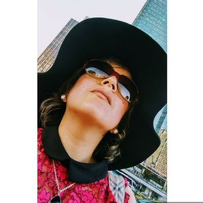 Profile Picture of Lorena Salina (@lorenasalina) on Twitter