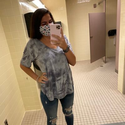 Profile Picture of Ariel Burgess (@ArielBurgess12) on Twitter