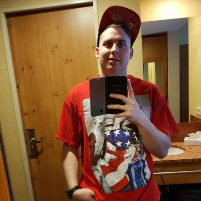 Profile Picture of Aaron Carney (@aaroncarney211) on Twitter