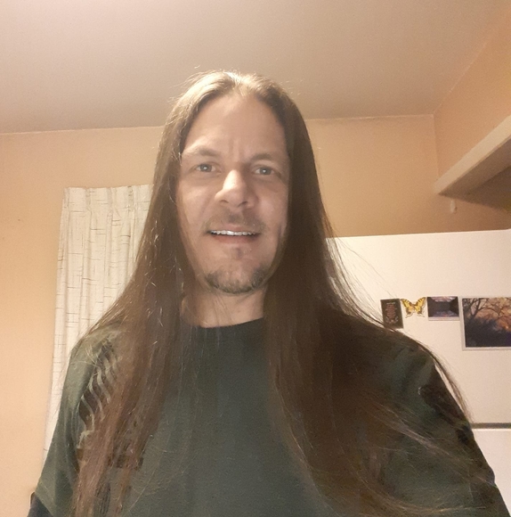 Aaron Flynn - Poshmark Profile Picture of Aaron Flynn (@xamot73) on Poshmark