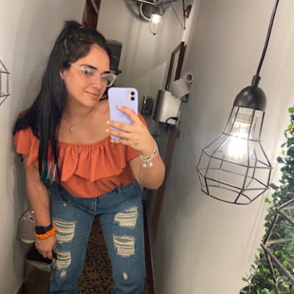 Profile Picture of Danet Torres (@danettorres97) on Poshmark