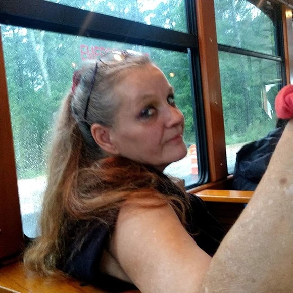Profile Picture of Joyce Pruitt (@joycecpruitt) on Poshmark