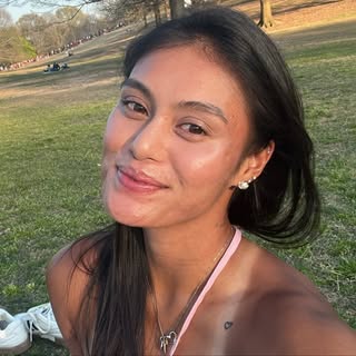 Profile Picture of Victoria Flores🇵🇭🇺🇸 (@vickyflores99) on Instagram