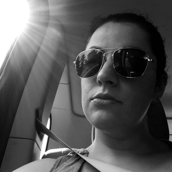 Profile Picture of Brianna Tremblay (@sebri2003) on Poshmark