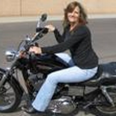 Profile Picture of Lynda Benson (@tym2flycowboy) on Twitter