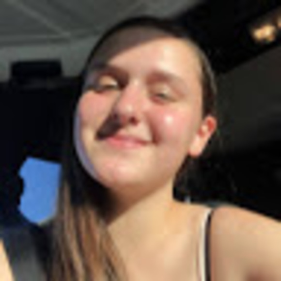 Gianna Rurik - Poshmark Profile Picture of Gianna Rurik (@giannarurik6) on Poshmark