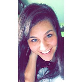 Profile Picture of Brooklyn Vander Stelt (@brookyvstelt) on Pinterest