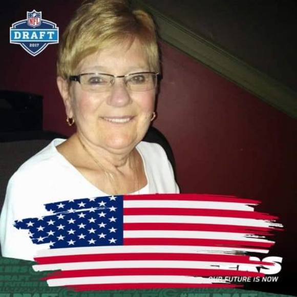 Profile Picture of Cheryl Macklem (@dcrmac) on Poshmark