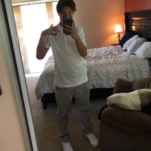 Profile Picture of Maddox Thursby (@maddoxthursby) on Poshmark