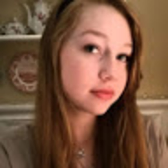 Joanne Taraba - Poshmark Profile Picture of Joanne Taraba (@craftycat2000) on Poshmark