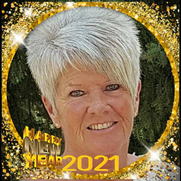Profile Picture of Jodi Burrows platten (@buffalobill44) on Poshmark