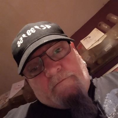 Profile Picture of Bob Entwistle (@Enef52) on Twitter